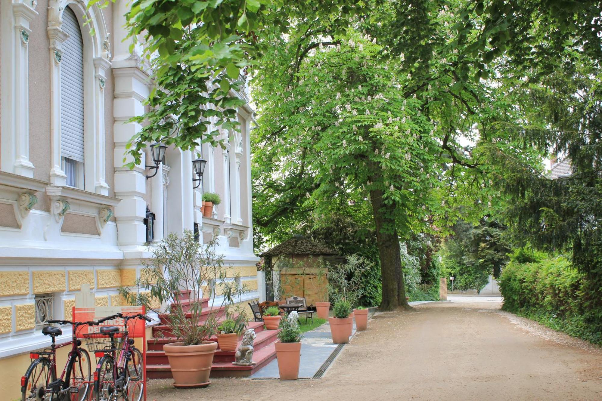 Hotel Waldfriede Darmstadt Exterior foto